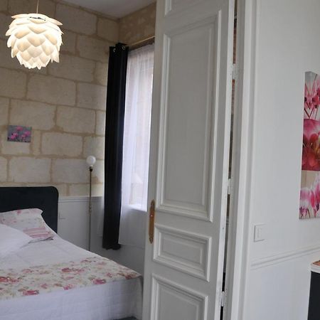 La Terrasse Facon Giverny - Gite 2 Personnes - Brain-sur-Allonnes المظهر الخارجي الصورة